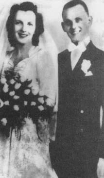 Eddie Slovik and his bride Antoinette on their wedding day. (AP/Wide World Photos)